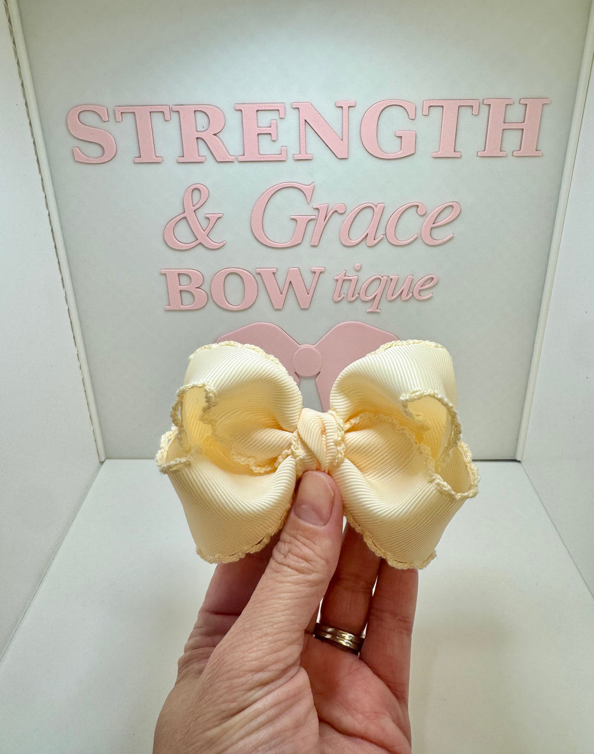 Strength Bow 3 inch moonstitch